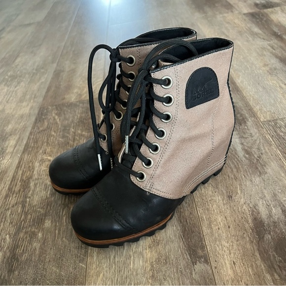 SOREL 1964 Premium Wedge Lace Up Boots Bluff Black/Tan NL2174 - Picture 9 of 13